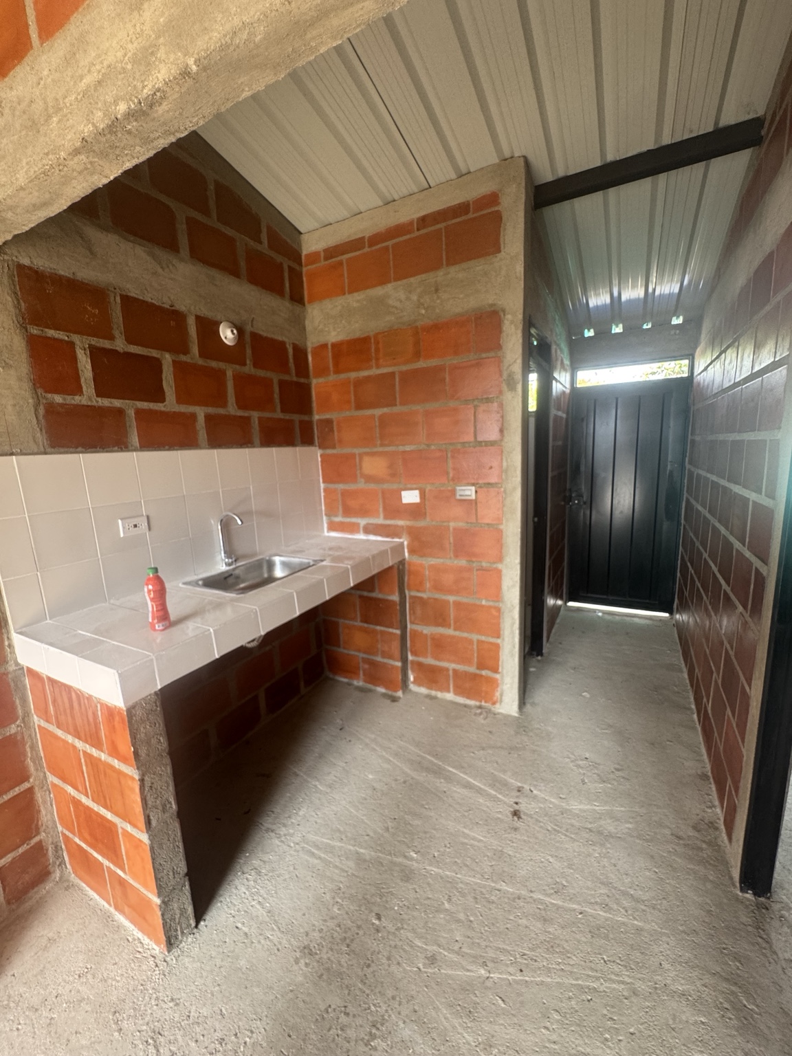 Cocina y espacios interiores en obra