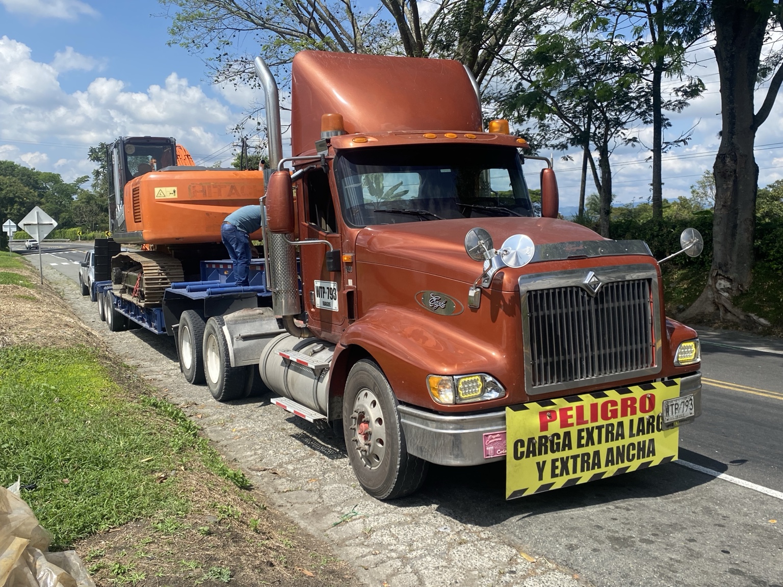 Transporte especializado de excavadora